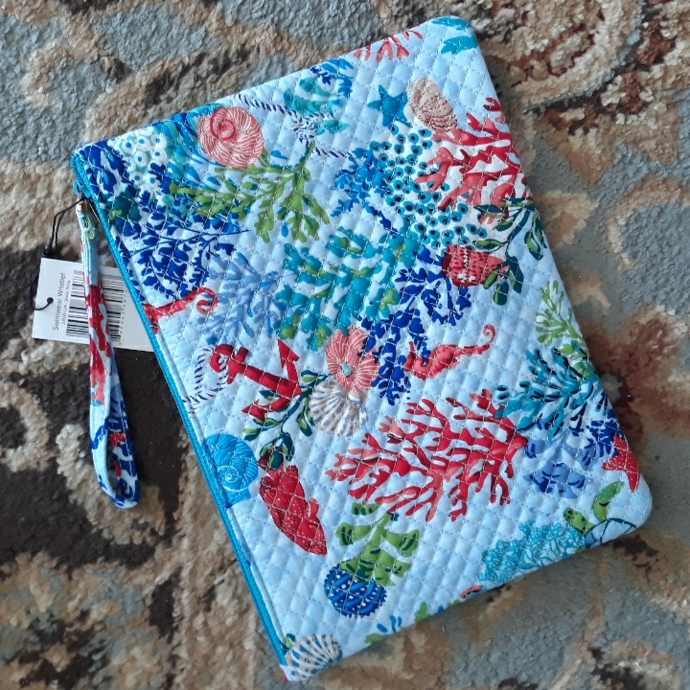 8x*Host Pick*Vera Bradley adorable wristlet - Picture 6 of 16